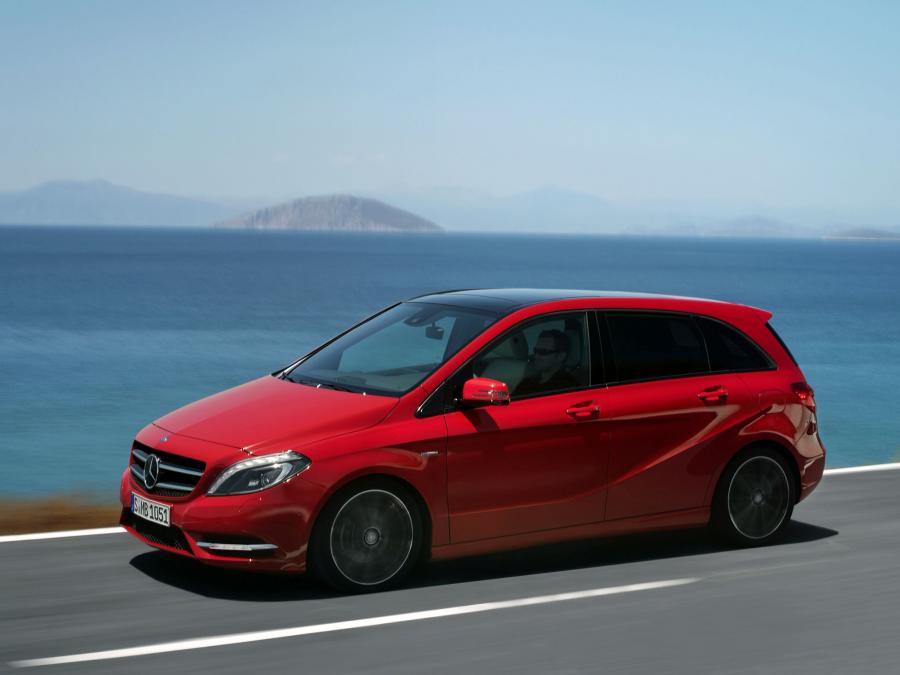  Mercedes-Benz B200 BlueEFFICIENCY 2011 года  (фото 8 из 13)